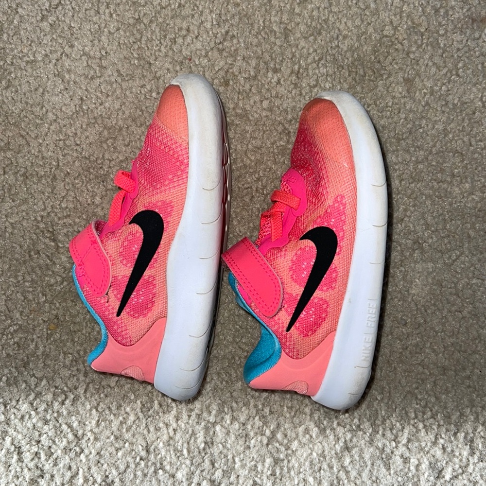 Nike Free RN toddler Size 8